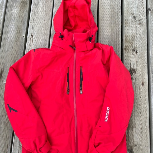 Men’s Descente Synthetically Insulated Ski Jacket - Very Good Used Condition - Picture 2 of 11